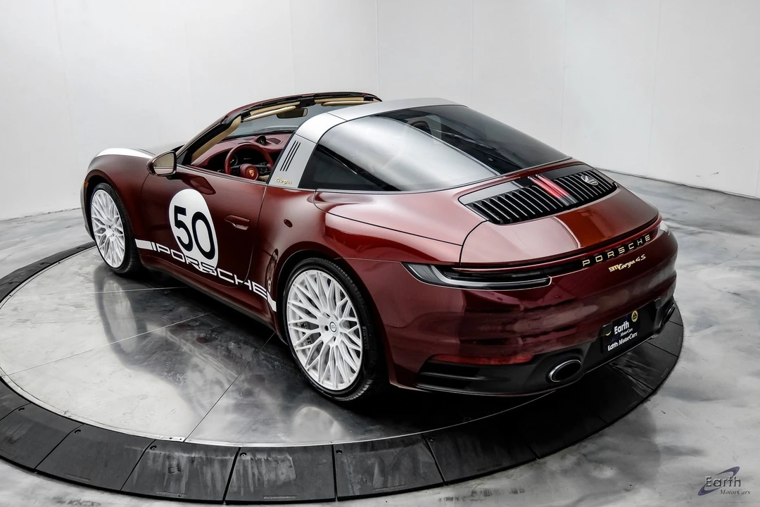 2021 Porsche 992 Targa 4 & 4S - Image 11 of 12