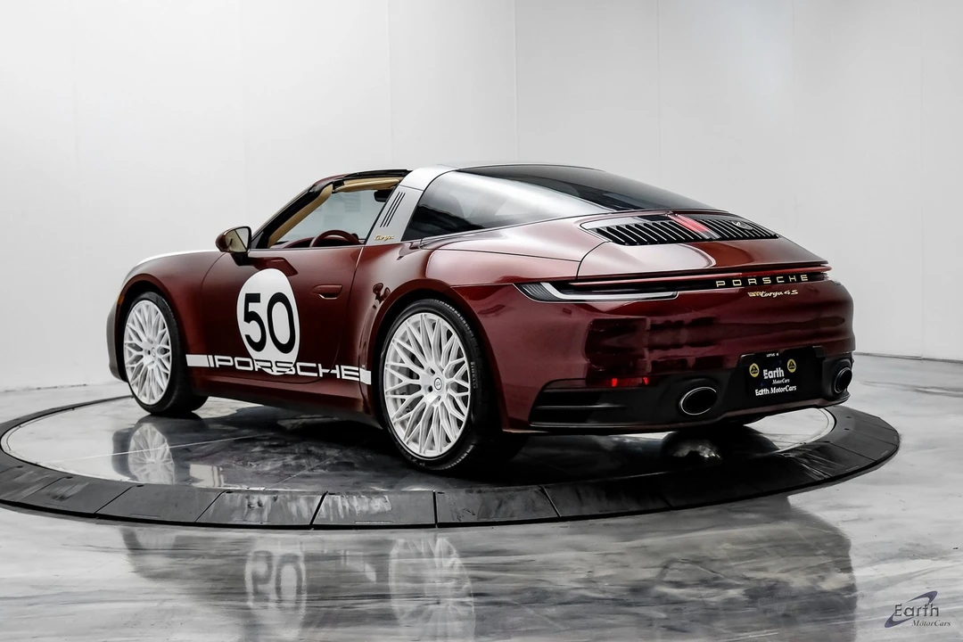 2021 Porsche 992 Targa 4 & 4S - Image 9 of 12