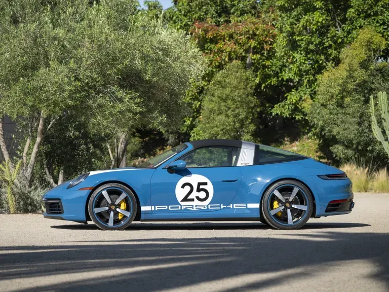 2021 Porsche 992 Targa 4 & 4S - Image 12 of 31