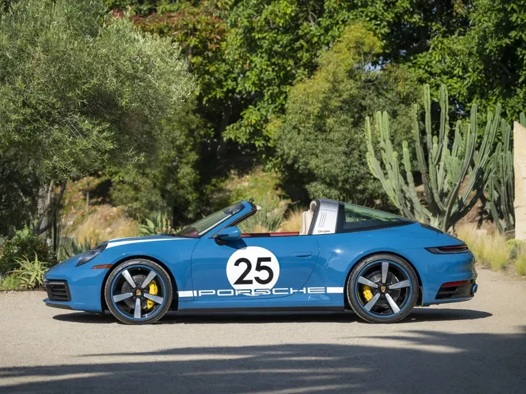 2021 Porsche 992 Targa 4 & 4S - Image 6 of 31
