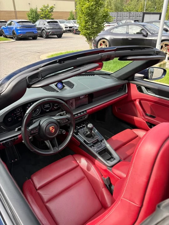 2021 Porsche 992 Targa 4 & 4S - Image 9 of 13
