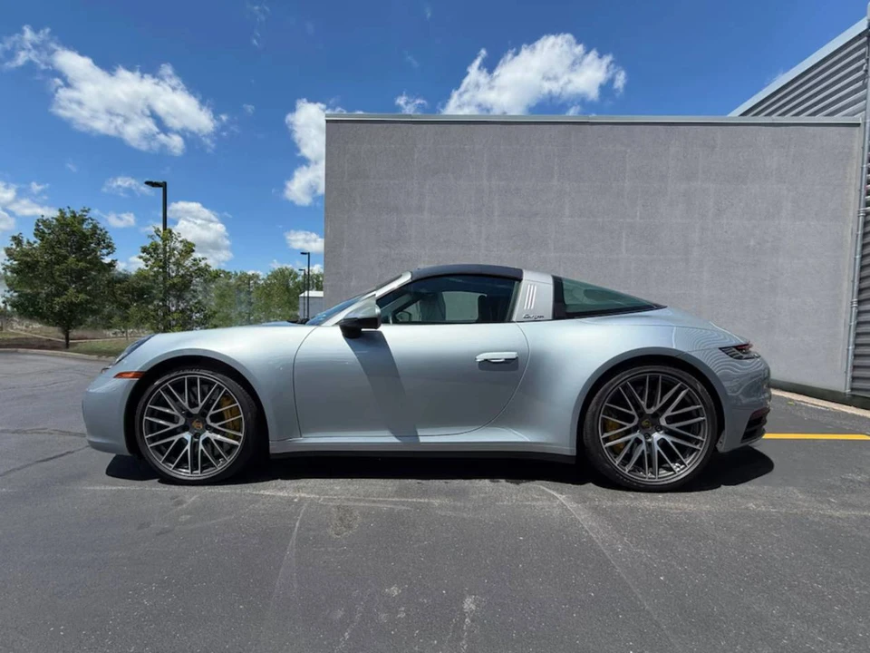 2021 Porsche 992 Targa 4 & 4S - Image 2 of 5