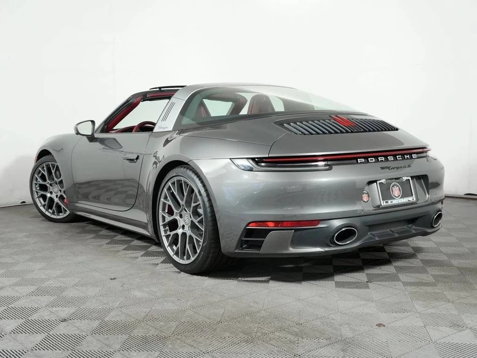 2021 Porsche 992 Targa 4 & 4S - Image 3 of 5