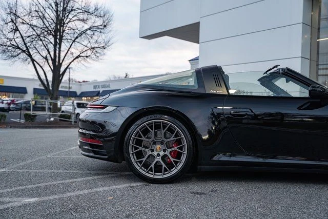 2021 Porsche 992 Targa 4 & 4S - Image 19 of 31