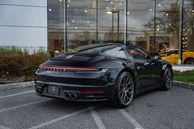 2021 Porsche 992 Targa 4 & 4S - Image 10 of 31