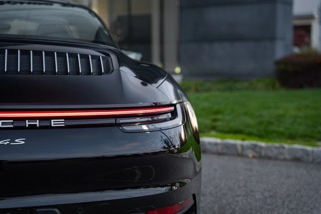 2021 Porsche 992 Targa 4 & 4S - Image 24 of 31