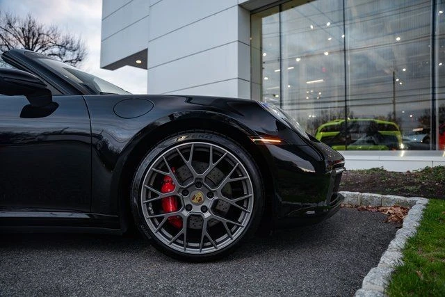 2021 Porsche 992 Targa 4 & 4S - Image 22 of 31