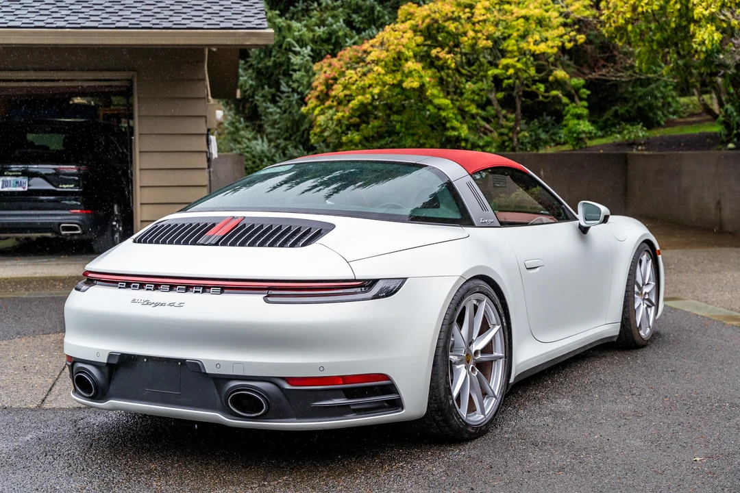 2021 Porsche 992 Targa 4 & 4S - Image 15 of 31