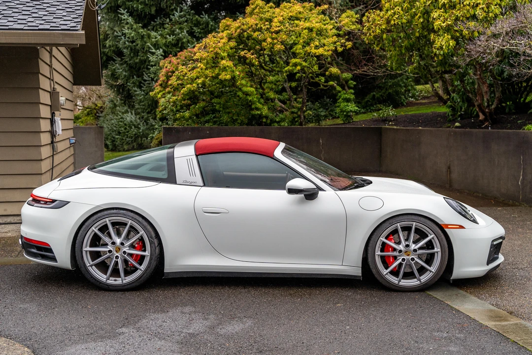 2021 Porsche 992 Targa 4 & 4S - Image 17 of 31