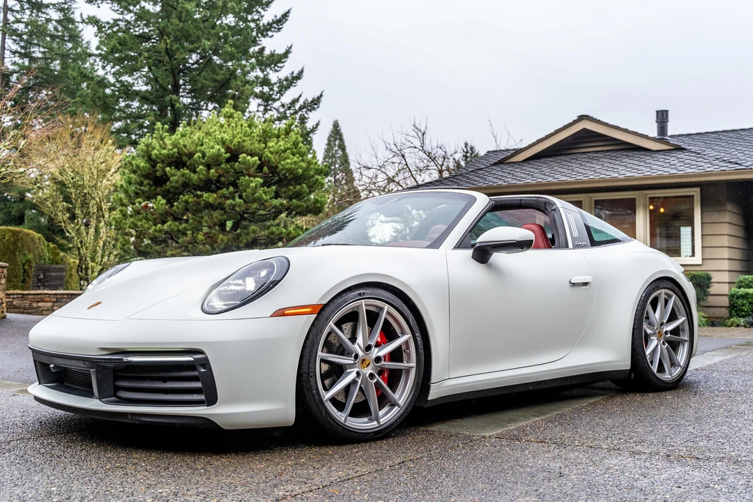 2021 Porsche 992 Targa 4 & 4S - Image 9 of 31