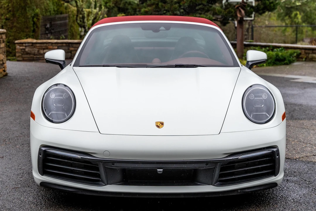 2021 Porsche 992 Targa 4 & 4S - Image 2 of 31