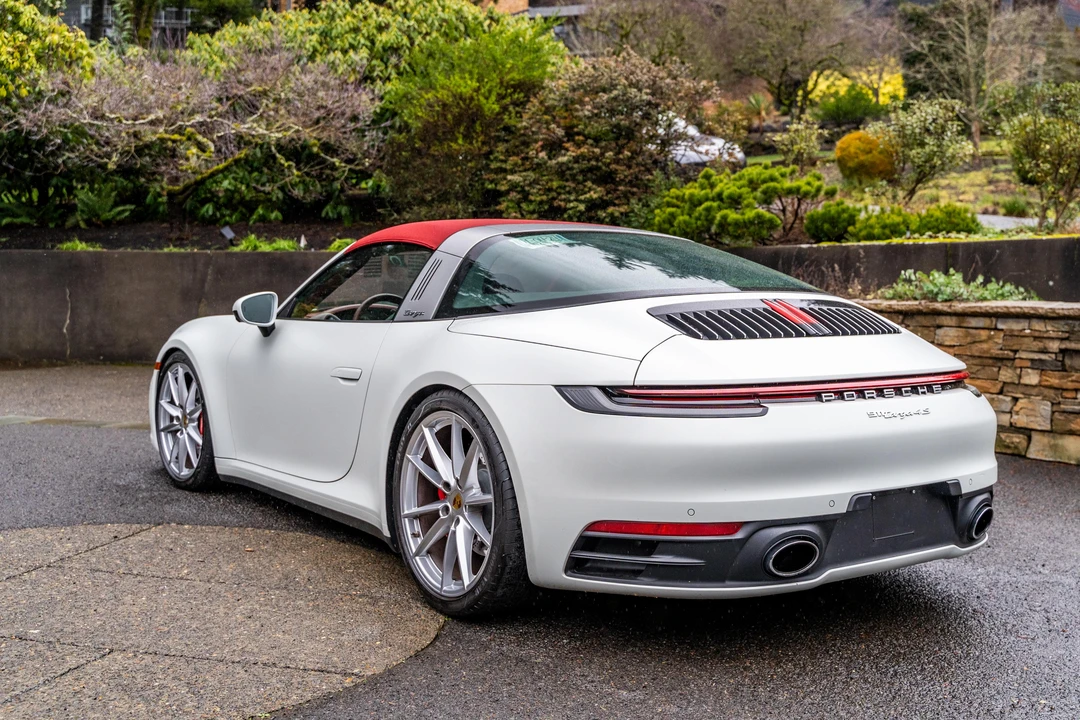 2021 Porsche 992 Targa 4 & 4S - Image 13 of 31