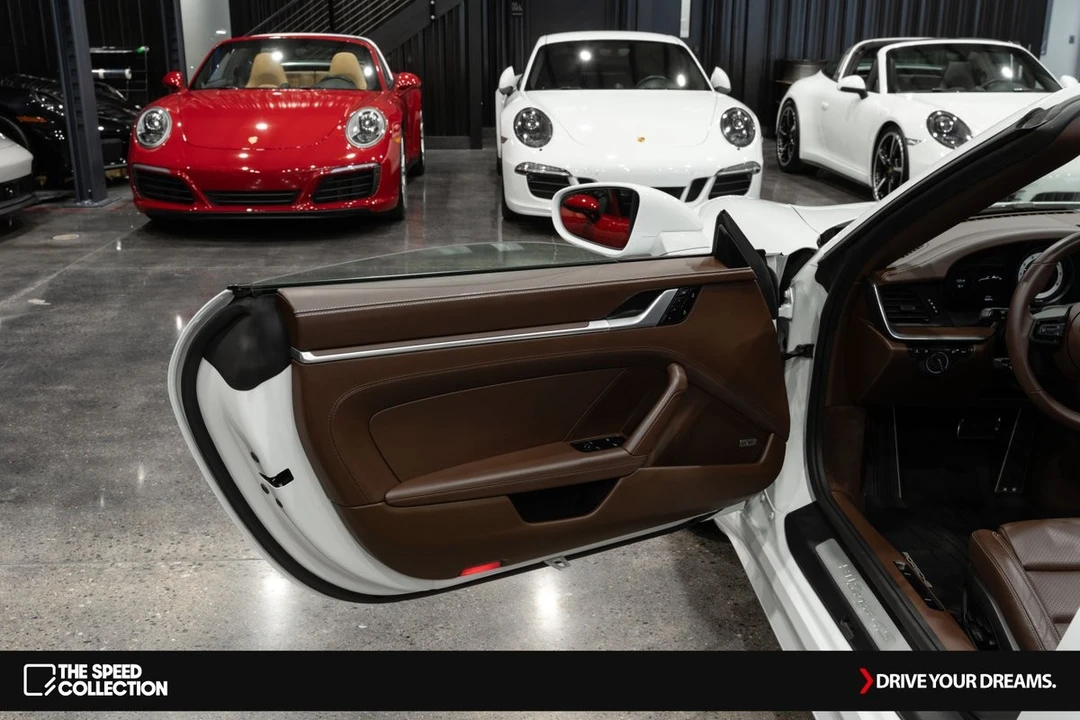 2021 Porsche 992 Targa 4 & 4S - Image 9 of 21
