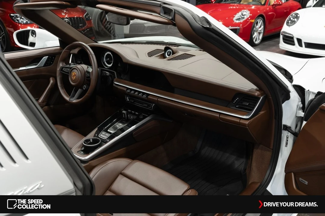 2021 Porsche 992 Targa 4 & 4S - Image 18 of 21