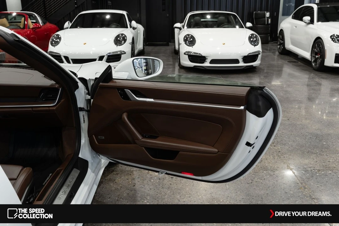 2021 Porsche 992 Targa 4 & 4S - Image 15 of 21
