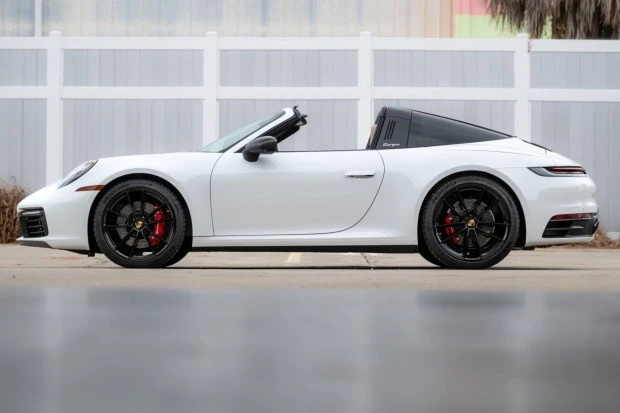 2021 Porsche 992 Targa 4 & 4S - Image 3 of 7