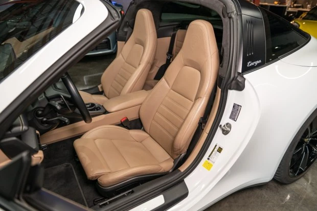 2021 Porsche 992 Targa 4 & 4S - Image 4 of 7