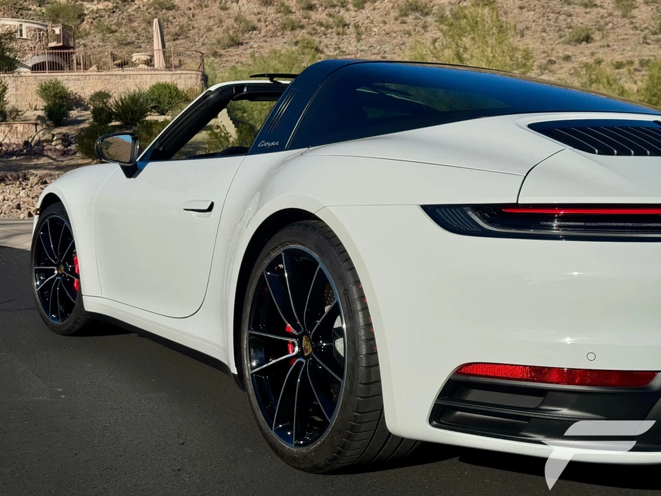 2021 Porsche 992 Targa 4 & 4S - Image 9 of 21