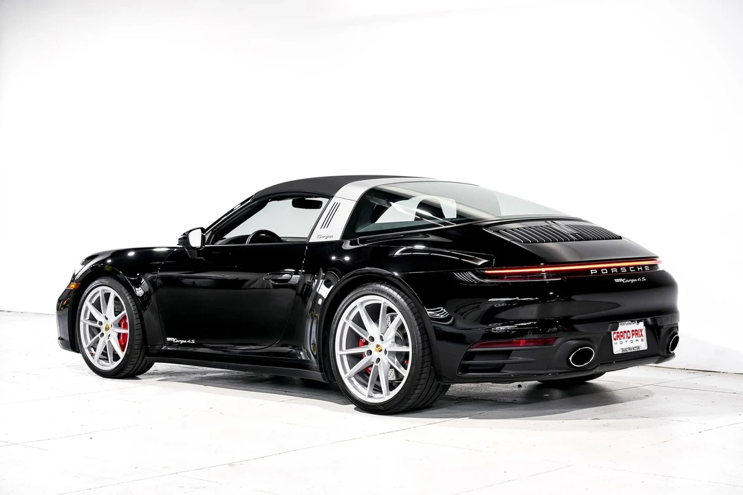 2021 Porsche 992 Targa 4 & 4S - Image 8 of 12