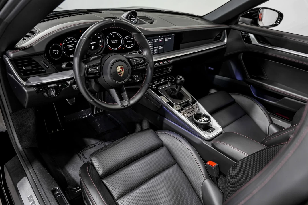 2021 Porsche 992 Targa 4 & 4S - Image 9 of 12