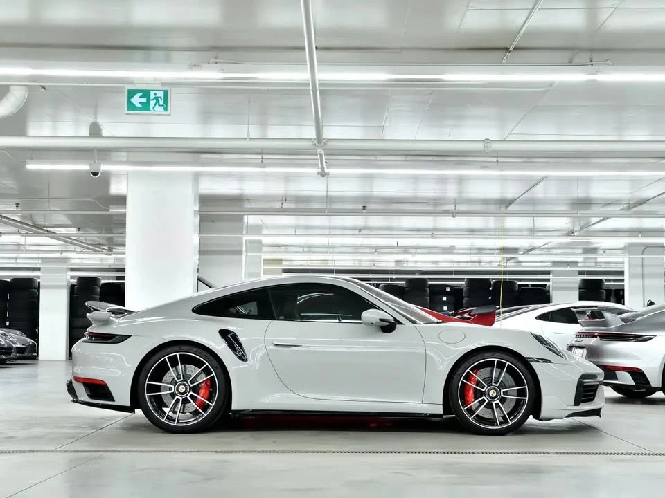 2021 Porsche 992 Turbo - Image 2 of 5