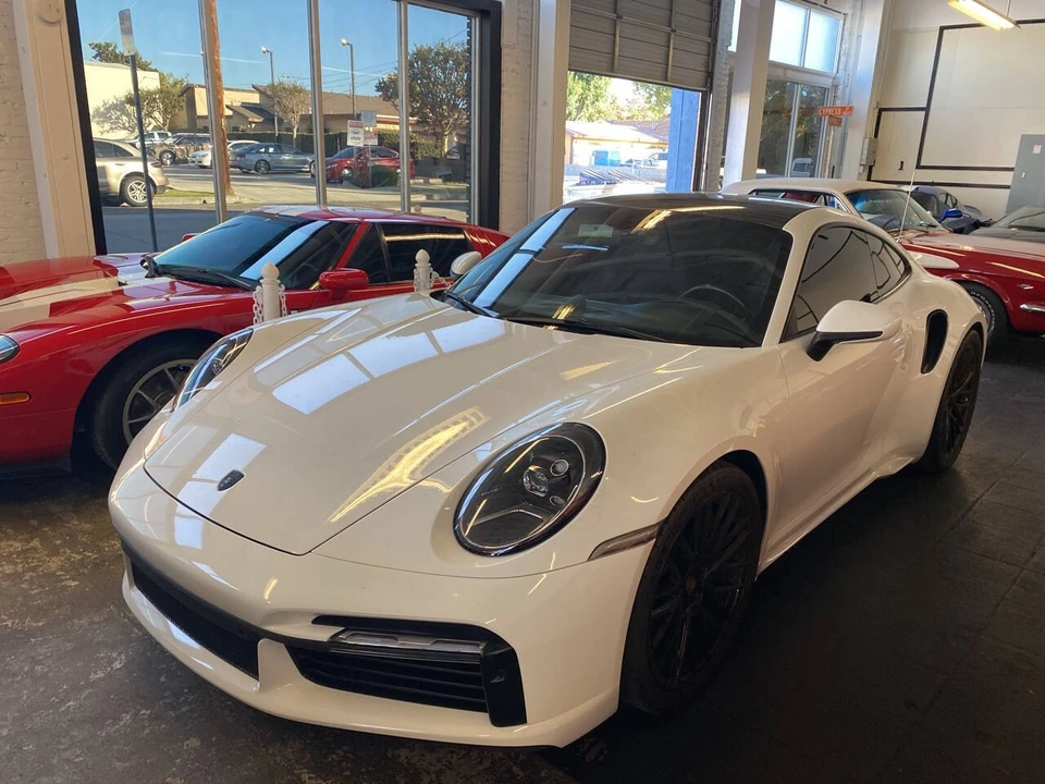 2021 Porsche 992 Turbo - Image 2 of 5