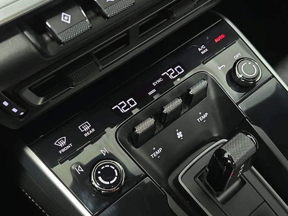 2021 Porsche 992 Turbo S - Image 19 of 31