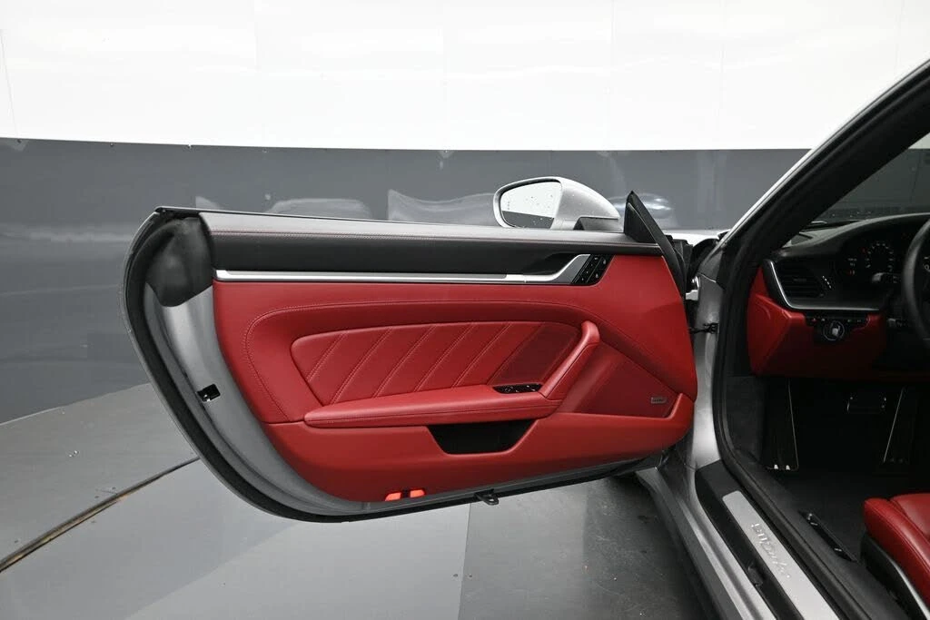 2021 Porsche 992 Turbo - Image 8 of 31