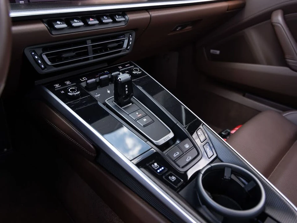2021 Porsche 992 Turbo S - Image 18 of 31