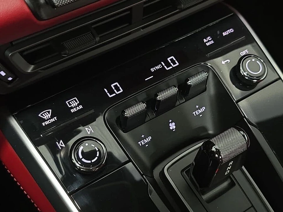 2021 Porsche 992 Turbo S - Image 19 of 31