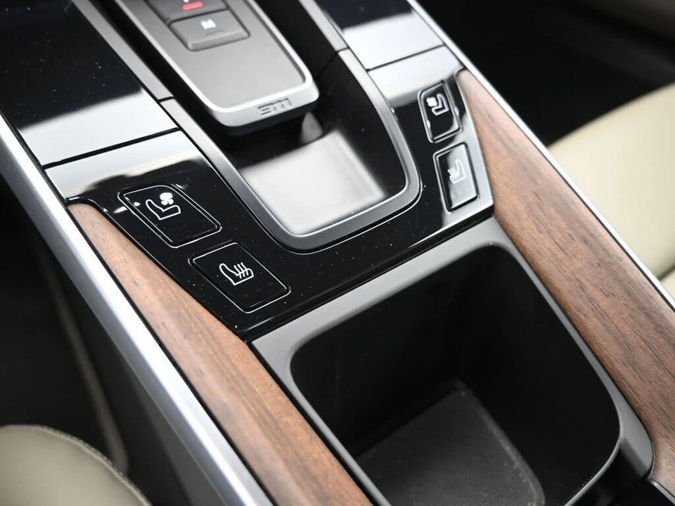 2021 Porsche 992 Turbo S - Image 19 of 31