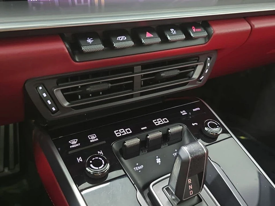 2021 Porsche 992 Turbo S - Image 19 of 31