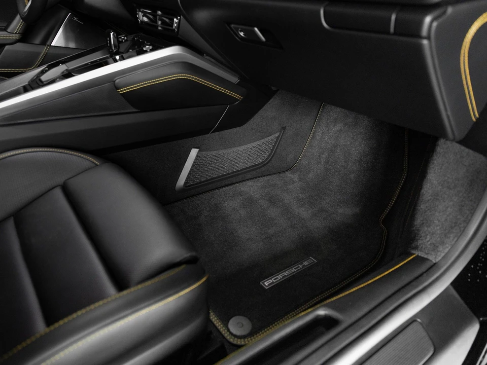 2021 Porsche 992 Turbo S - Image 17 of 30