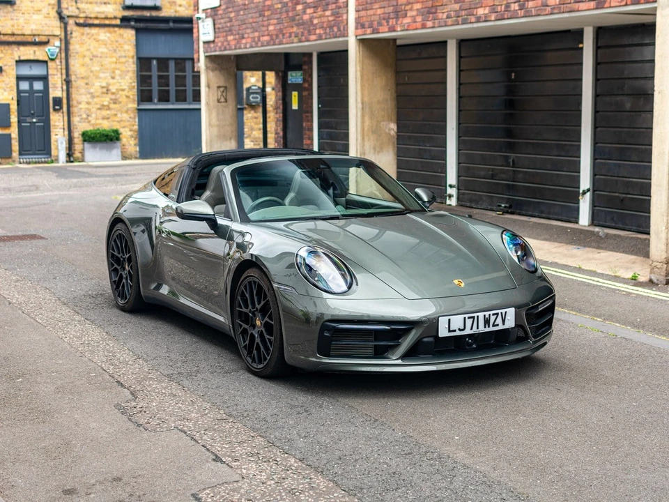 2021 Porsche 992 Targa 4 & 4S - Image 19 of 30