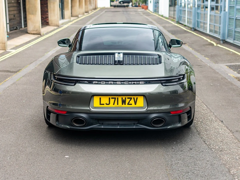 2021 Porsche 992 Targa 4 & 4S - Image 16 of 30
