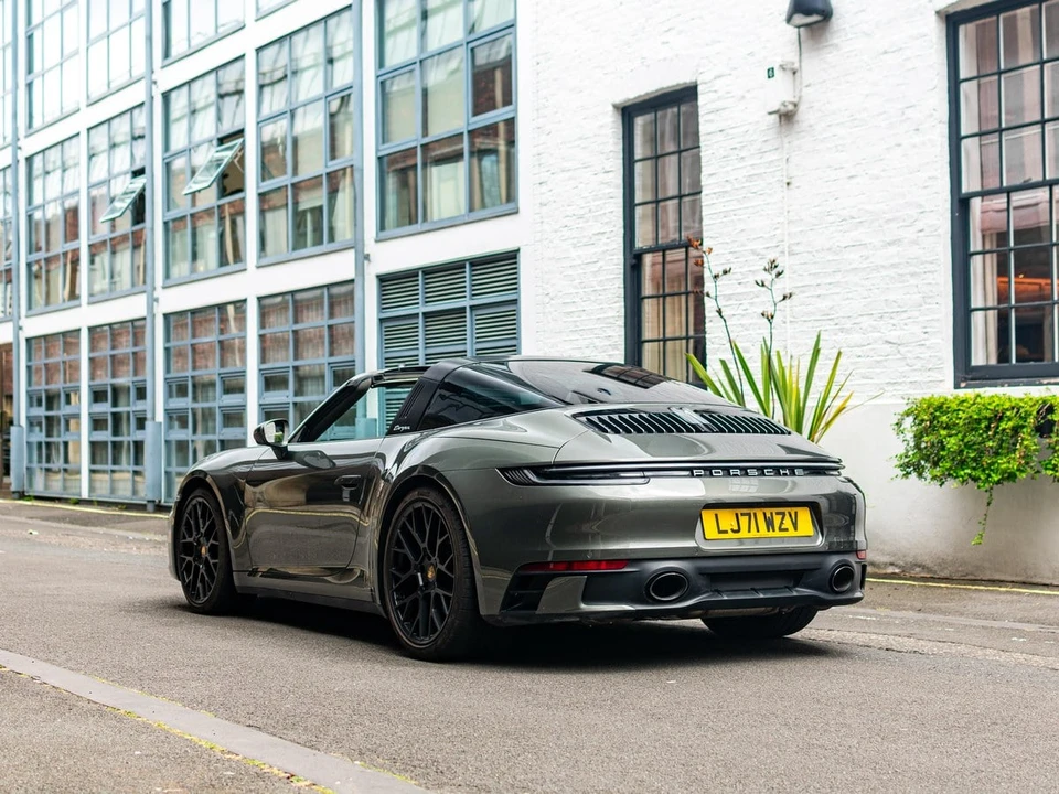 2021 Porsche 992 Targa 4 & 4S - Image 8 of 30