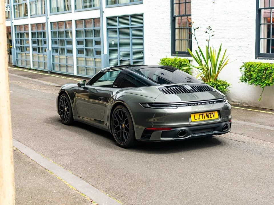 2021 Porsche 992 Targa 4 & 4S - Image 21 of 30