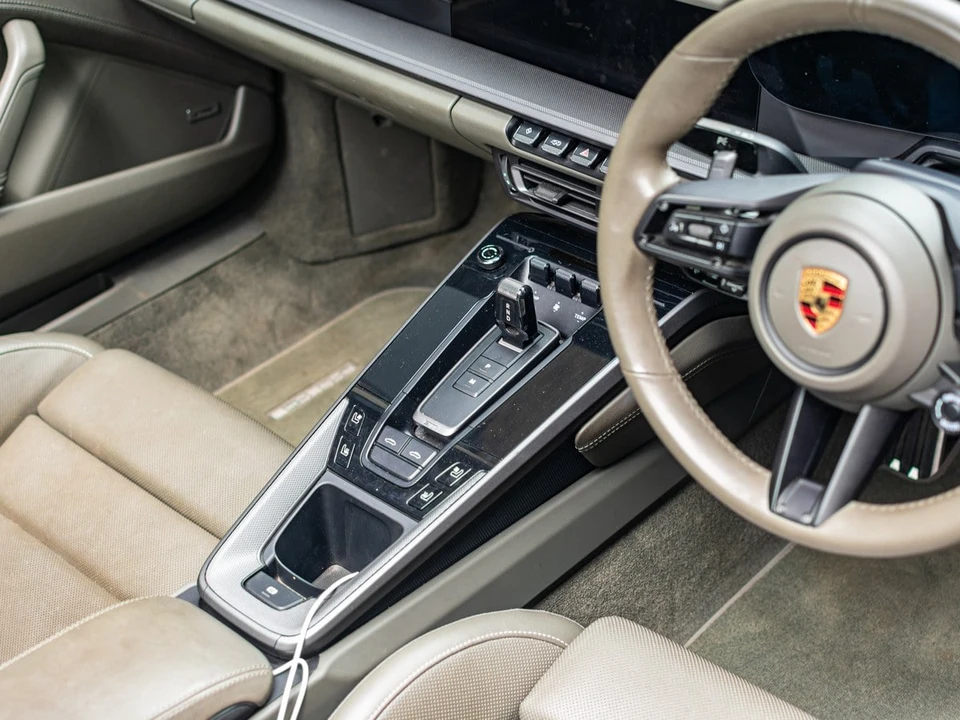 2021 Porsche 992 Targa 4 & 4S - Image 7 of 30
