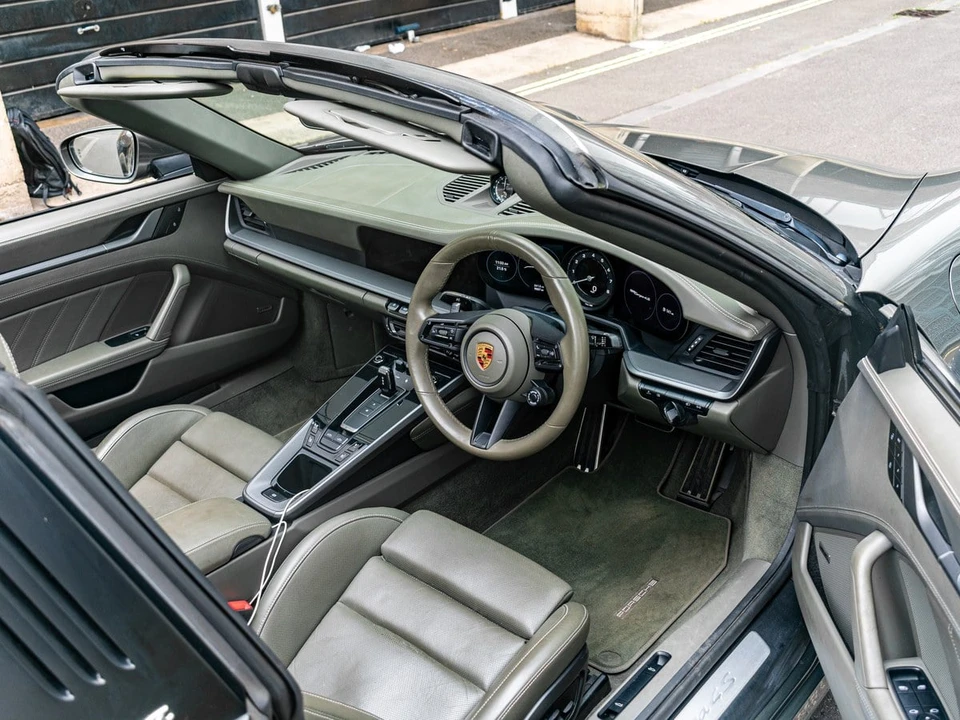 2021 Porsche 992 Targa 4 & 4S - Image 5 of 30