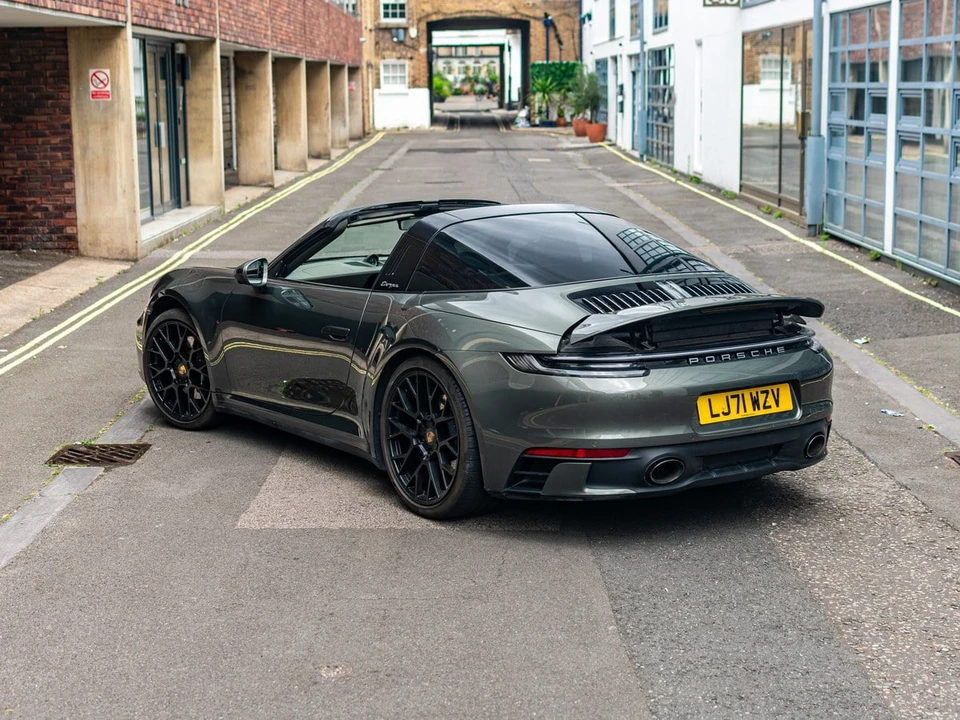 2021 Porsche 992 Targa 4 & 4S - Image 14 of 30