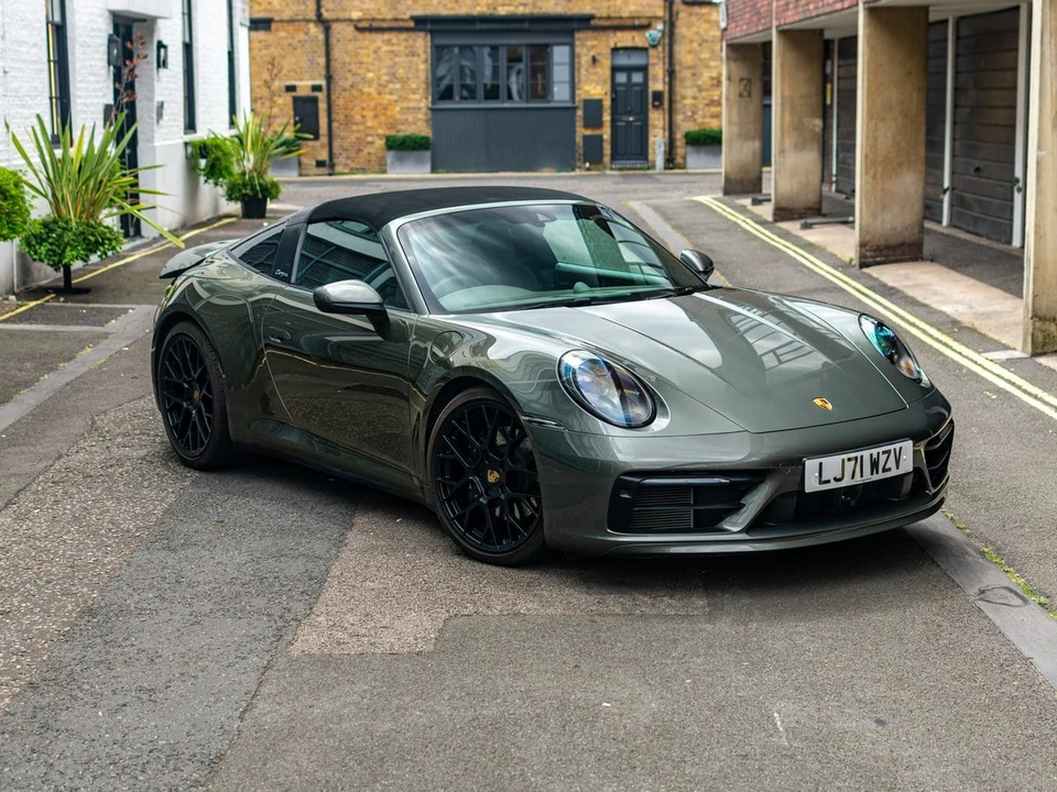 2021 Porsche 992 Targa 4 & 4S - Image 26 of 30