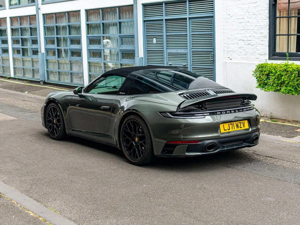 2021 Porsche 992 Targa 4 & 4S - Image 29 of 30