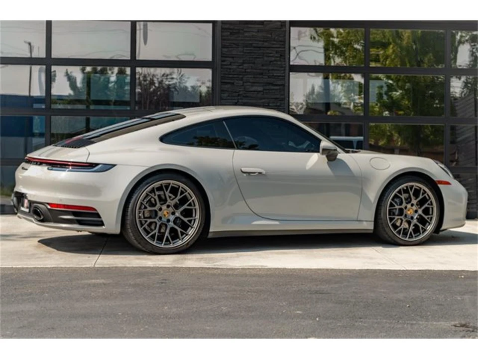 2021 Porsche 992 Carrera - Image 9 of 31