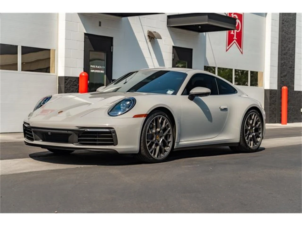 2021 Porsche 992 Carrera - Image 17 of 31
