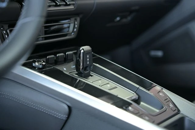 2021 Porsche 992 Carrera - Image 23 of 31