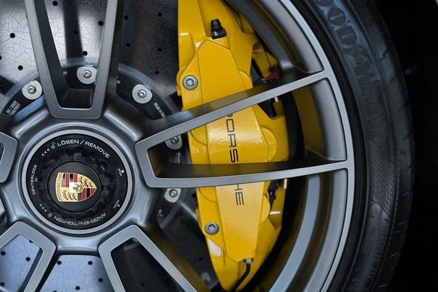 2021 Porsche 992 Carrera - Image 27 of 31