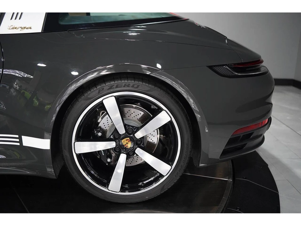 2021 Porsche 992 Carrera - Image 22 of 31
