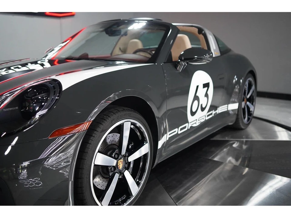 2021 Porsche 992 Carrera - Image 28 of 31