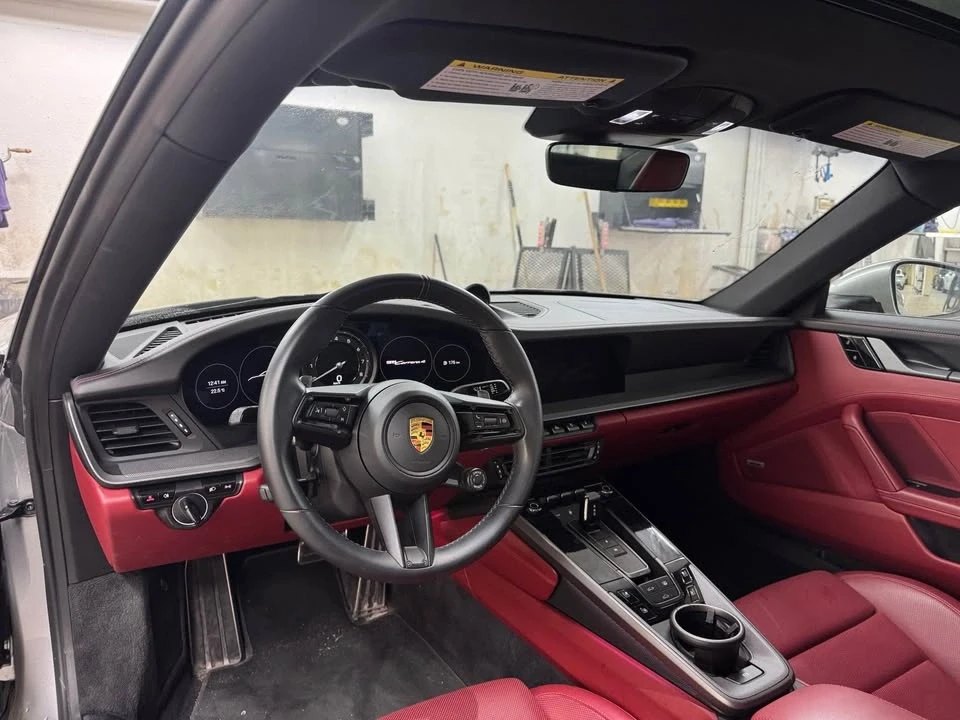 2021 Porsche 992 Carrera 4 - Image 8 of 9