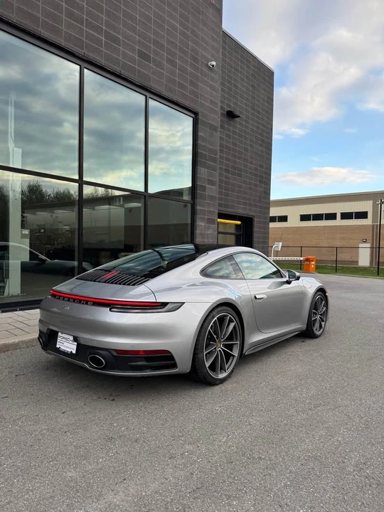 2021 Porsche 992 Carrera 4 - Image 4 of 9